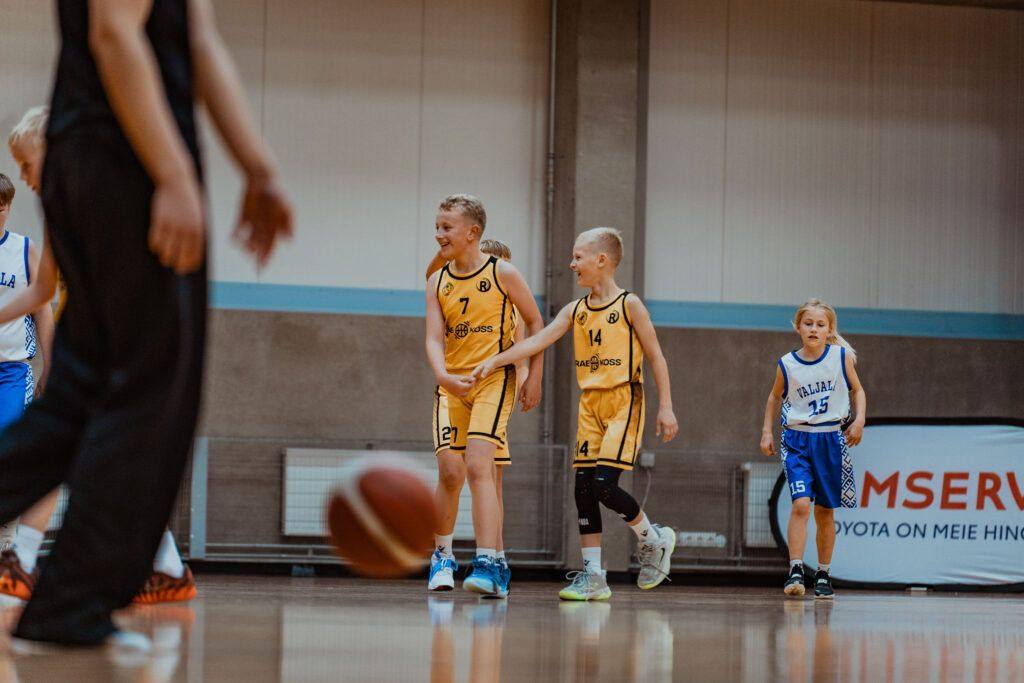 Rae Spordikooli noored mängus